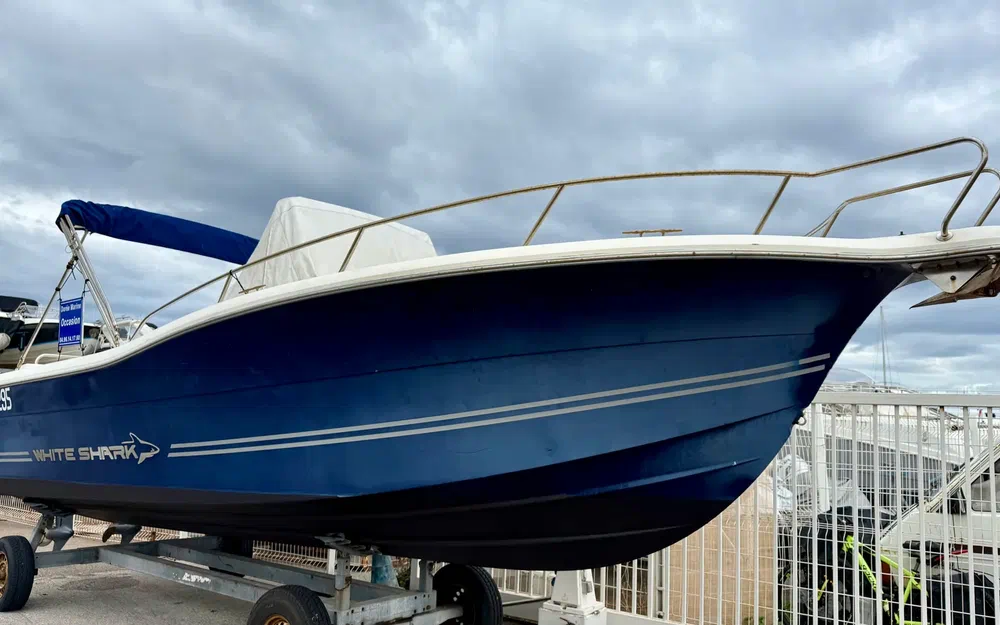 slider 3 White Shark 265