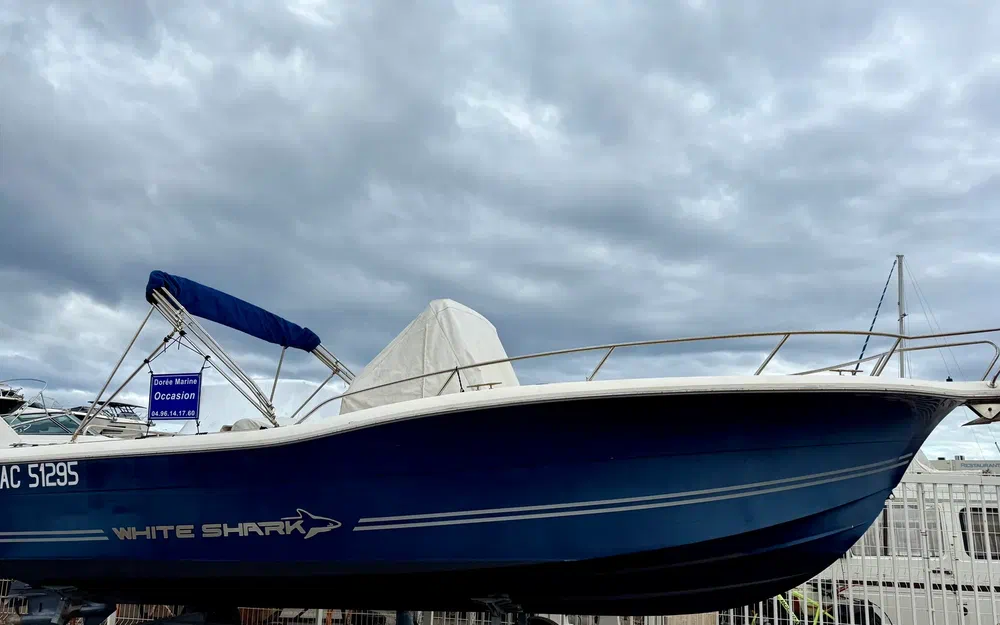 slider 5 White Shark 265