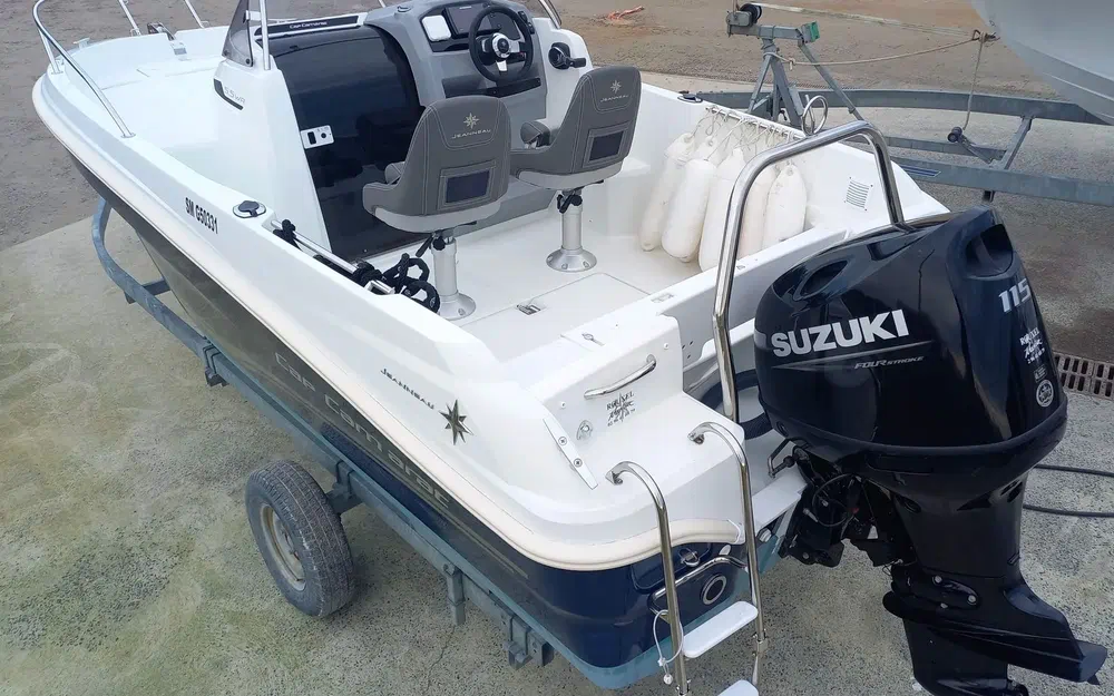 slider 7 Jeanneau Cap Camarat 5.5 WA