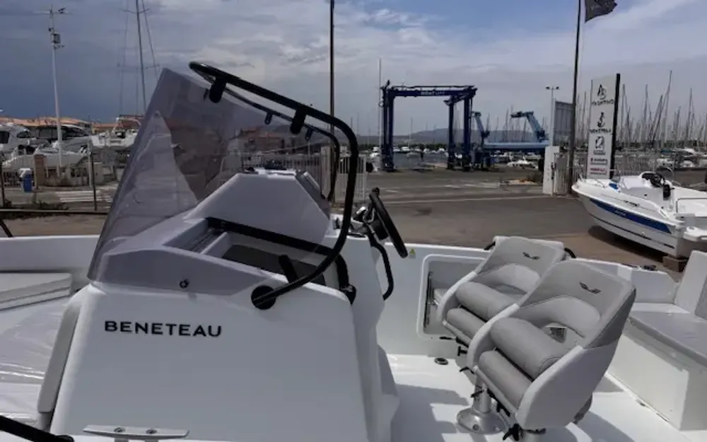 slider 6 Beneteau Flyer 7 SPACEdeck