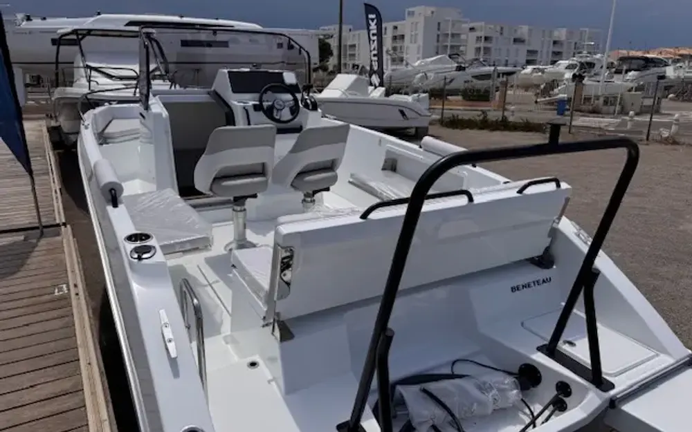 slider 7 Beneteau Flyer 7 SPACEdeck