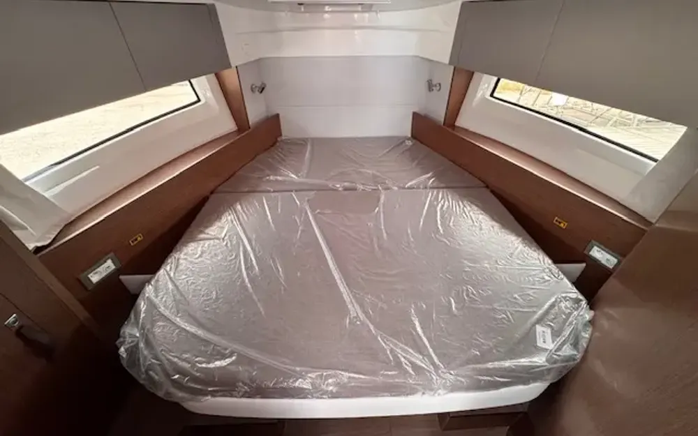 slider 10 Beneteau Antares Serie 9