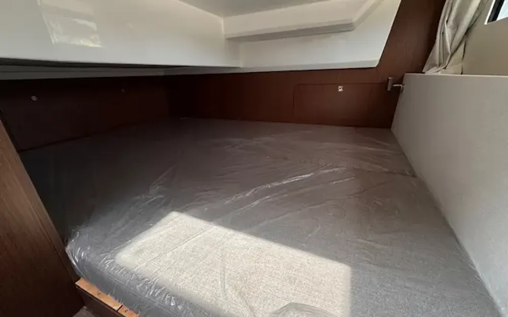 slider 12 Beneteau Antares Serie 9