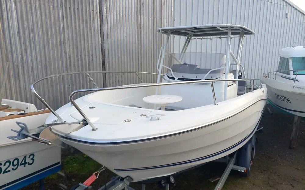 slider 1 Jeanneau Cap Camarat 7.5 CC