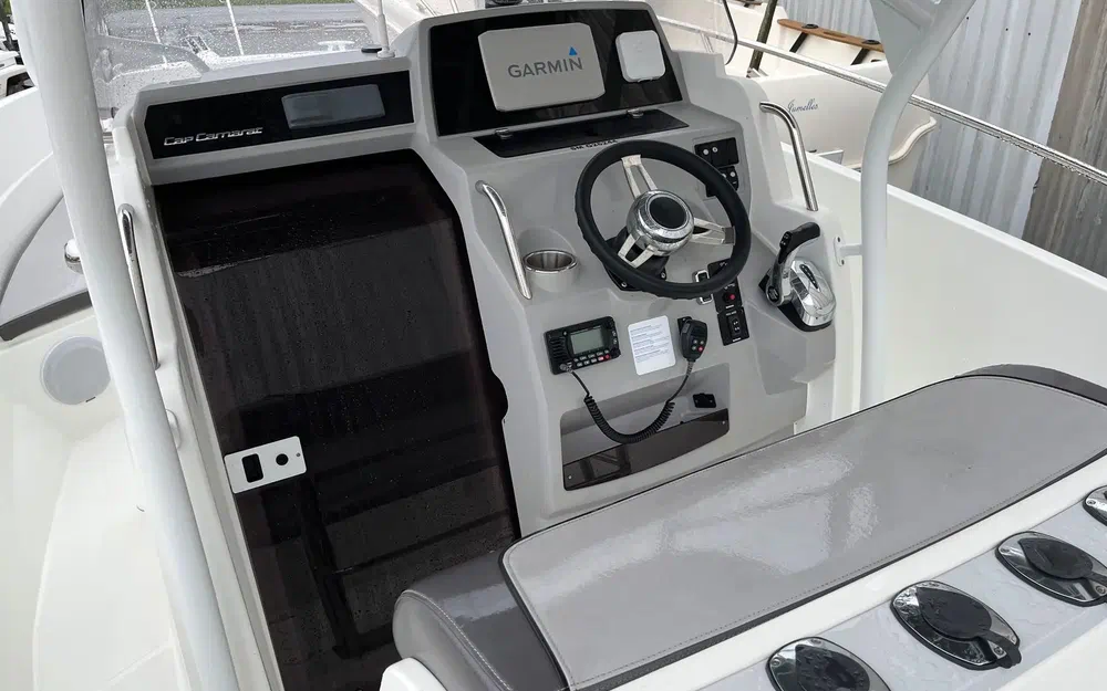 slider 7 Jeanneau Cap Camarat 7.5 CC