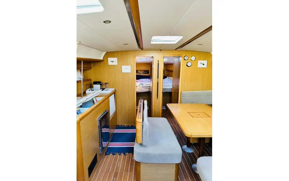 slider 11 Jeanneau Sun Odyssey 49 i
