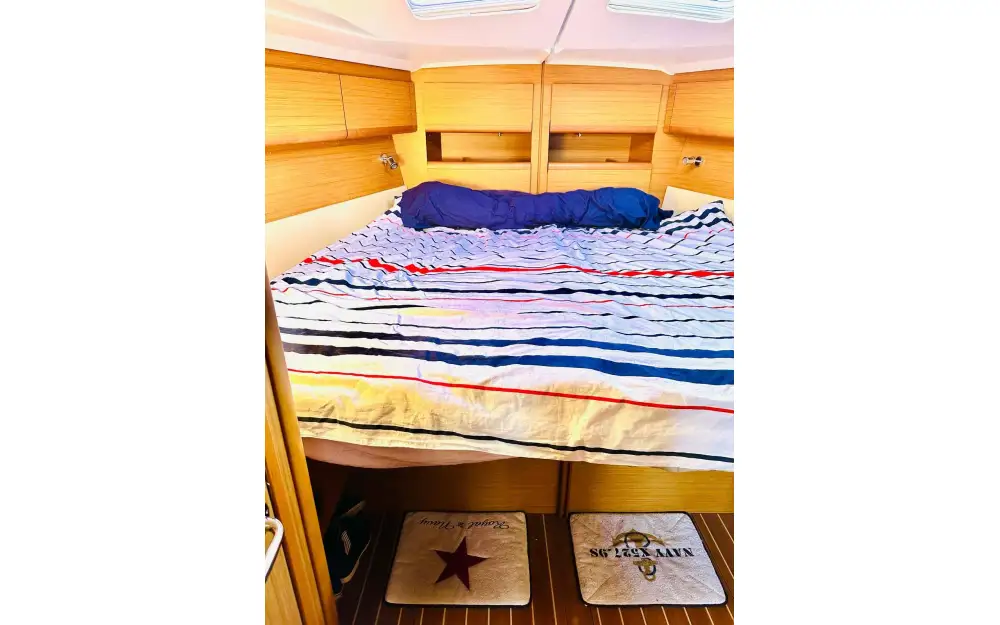 slider 12 Jeanneau Sun Odyssey 49 i