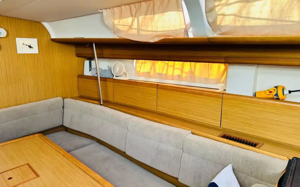 slider 14 Jeanneau Sun Odyssey 49 i