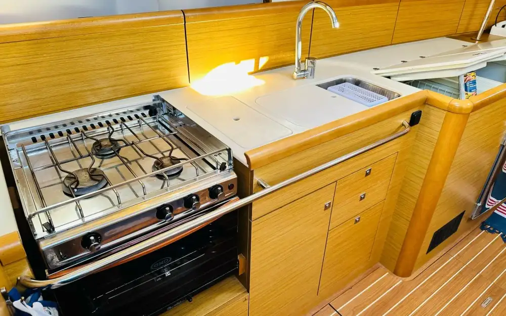 slider 15 Jeanneau Sun Odyssey 49 i