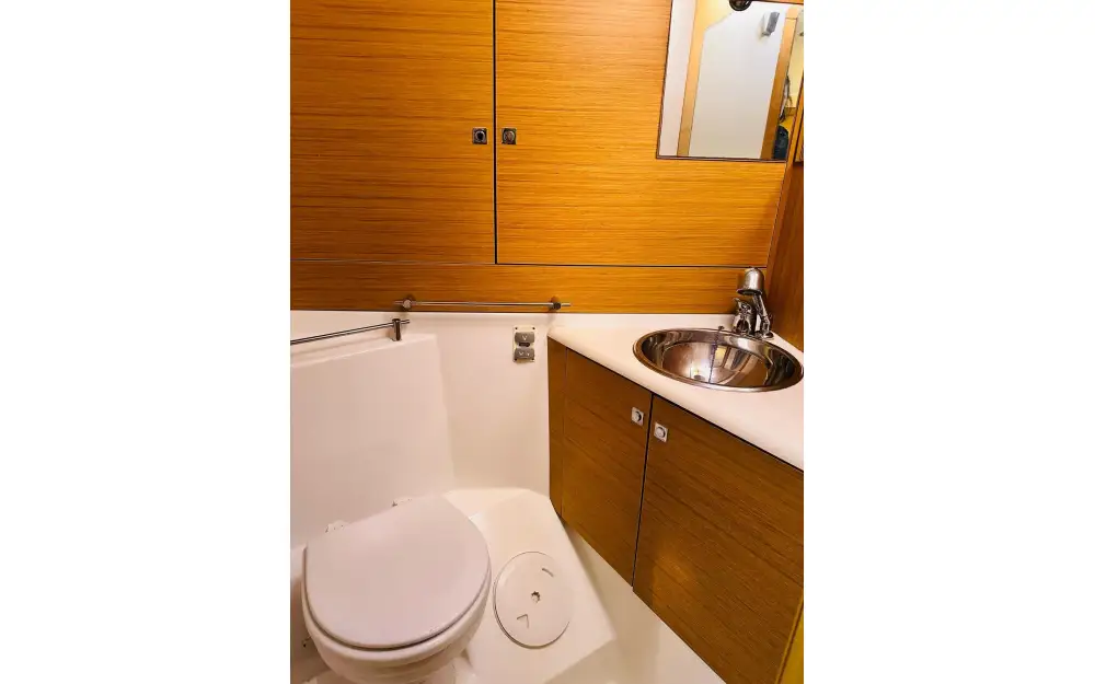 slider 23 Jeanneau Sun Odyssey 49 i
