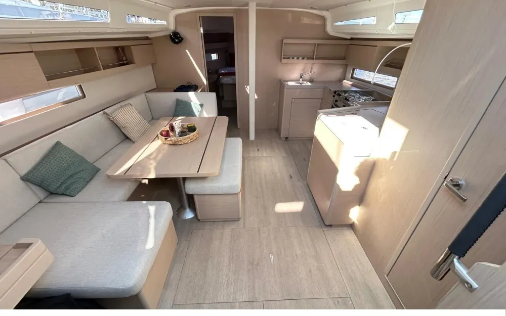 slider 2 Beneteau Oceanis 40.1 - null