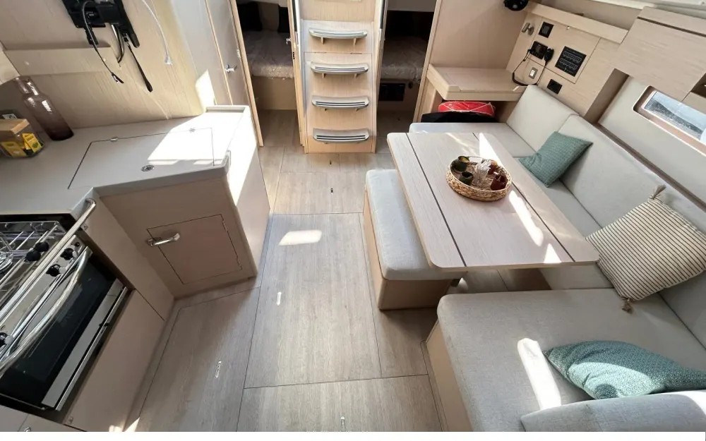 slider 7 Beneteau Oceanis 40.1 - null