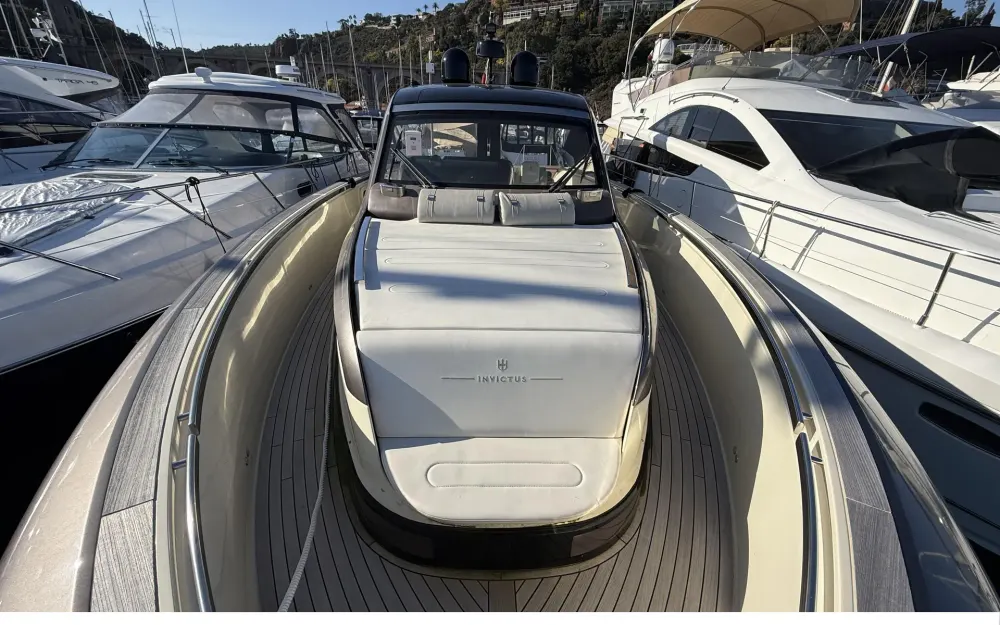 slider 11 Invictus  460 TT
