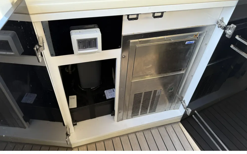 slider 22 Invictus  460 TT