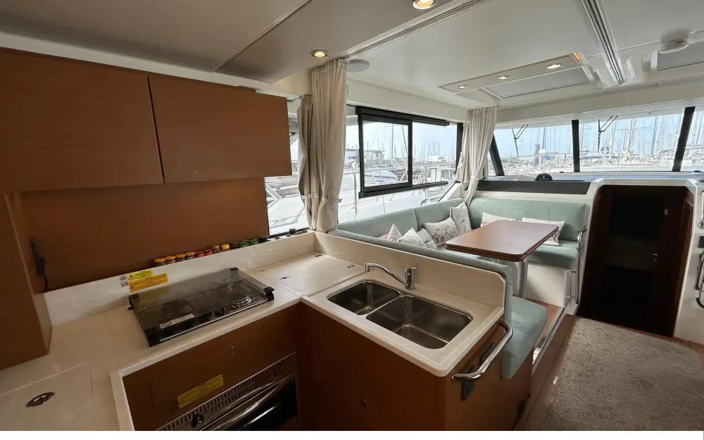 slider 13 Beneteau Swift Trawler 41 Sedan - null
