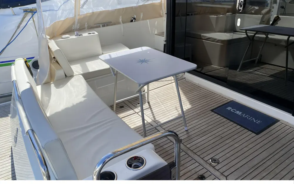 slider 19 Beneteau Swift Trawler 41 Sedan - null