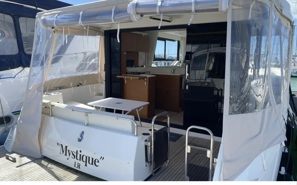 slider 20 Beneteau Swift Trawler 41 Sedan - null