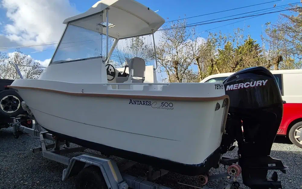 slider 1 Beneteau Antares 500 Calanque