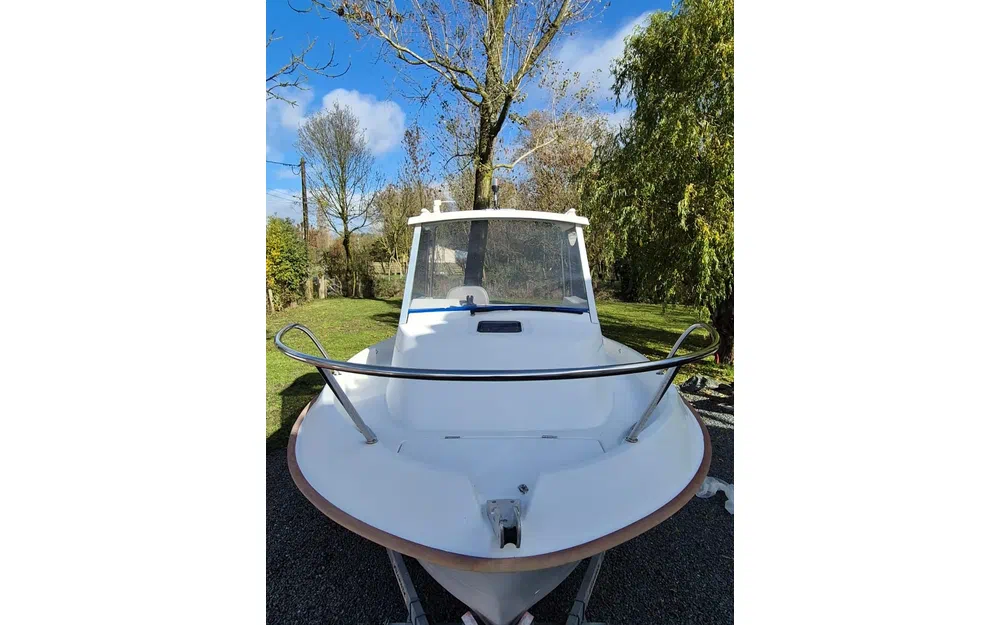 slider 6 Beneteau Antares 500 Calanque