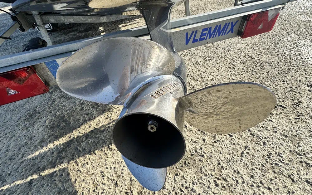 slider 16 Quicksilver 675