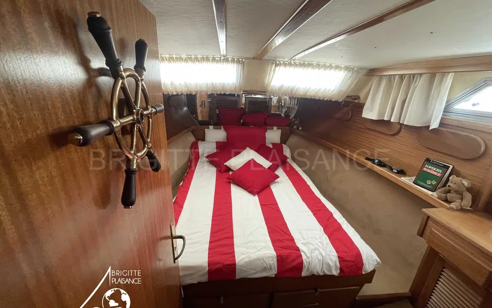 slider 6 Jeanneau America