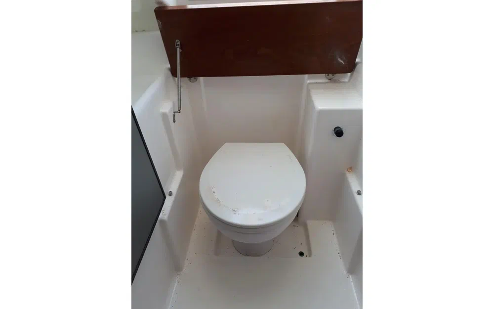slider 11 Kelt White Shark 285