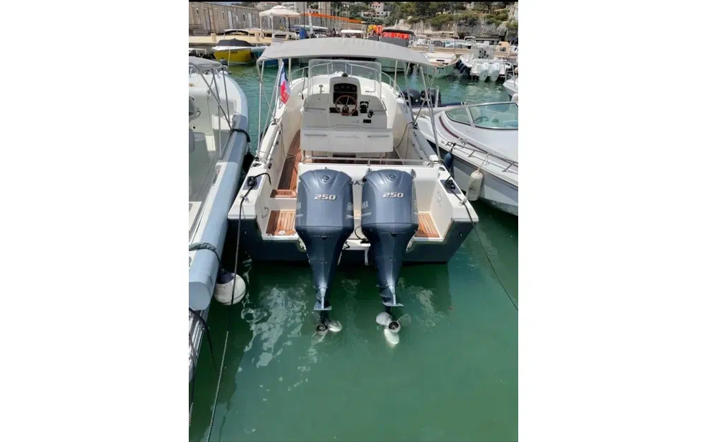 slider 2 Kelt White Shark 285
