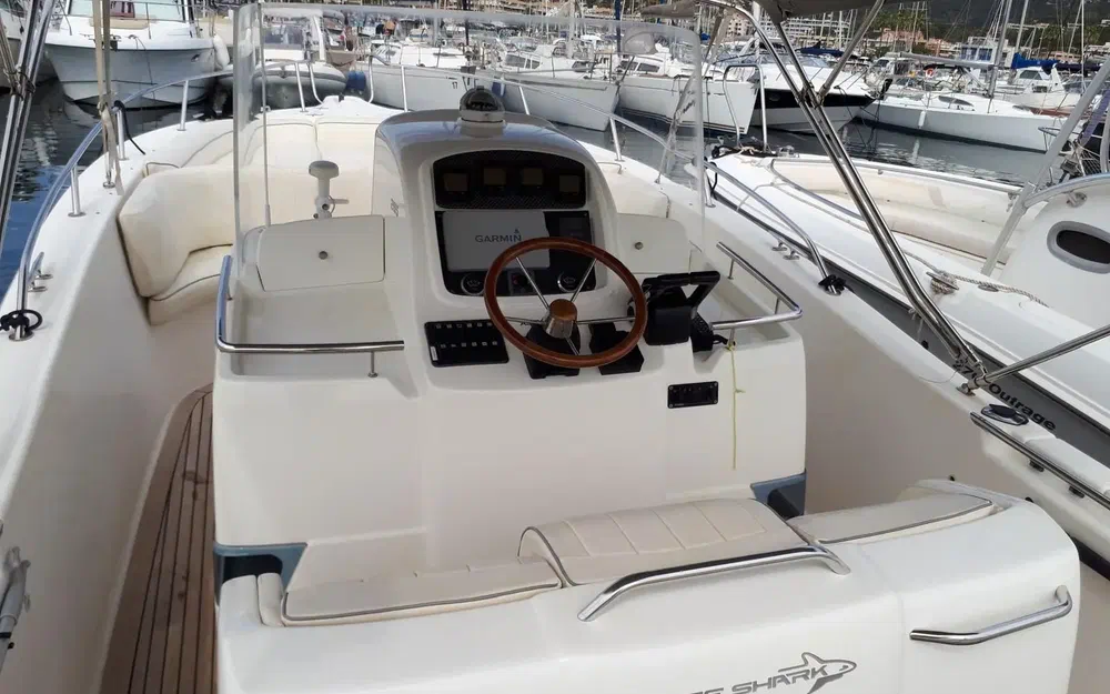 slider 3 Kelt White Shark 285