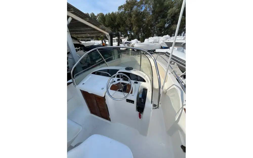 slider 11 Jeanneau Cap Camarat 625