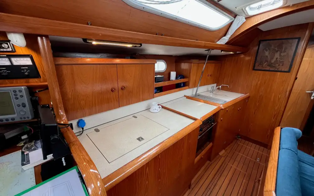 slider 13 Jeanneau Sun Odyssey 42.2