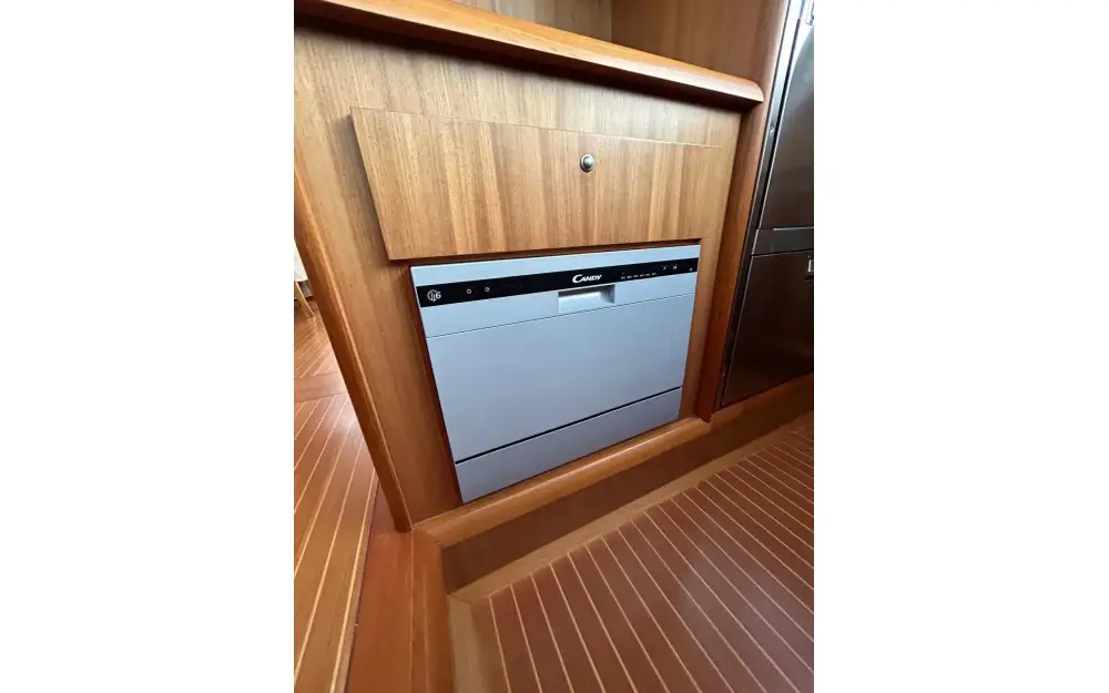 slider 17 Mochi Dolphin 64
