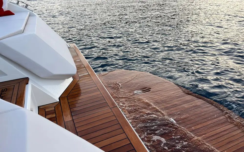 slider 10 BB Yachts 44 Panarea