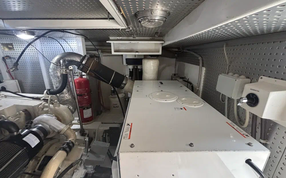 slider 43 Hampton Alaska 17