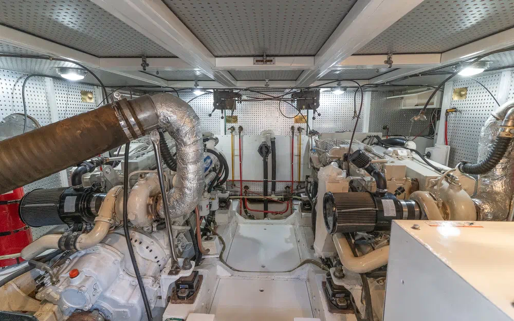 slider 38 Hampton Alaska 17