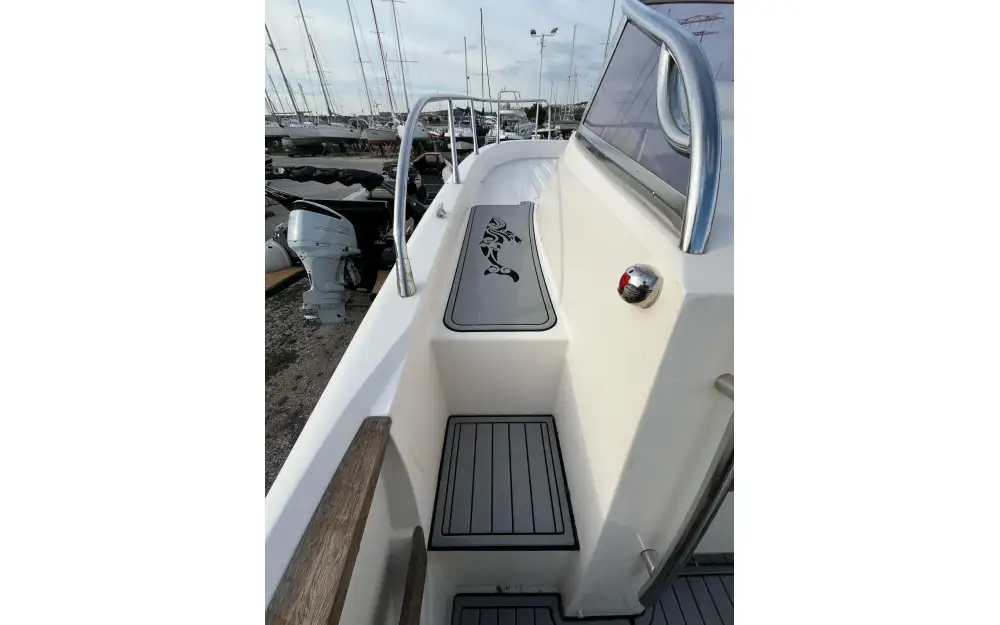 slider 12 Mano Marine MANO MARINE 27.5FB