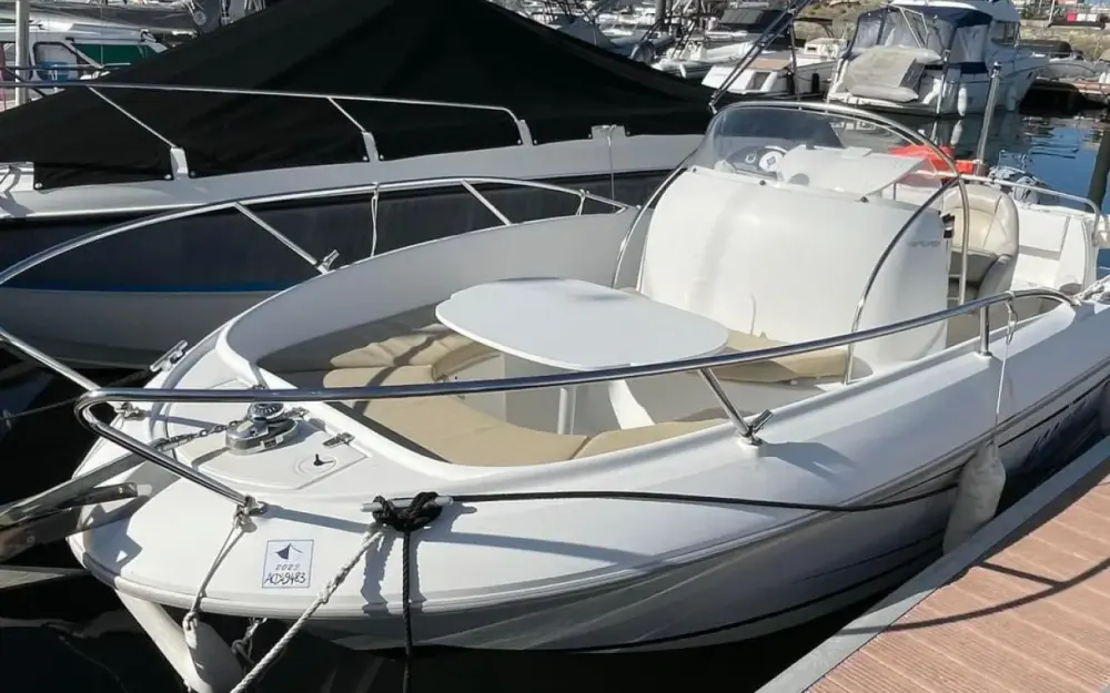 slider 1 Beneteau Flyer 650 Open - null