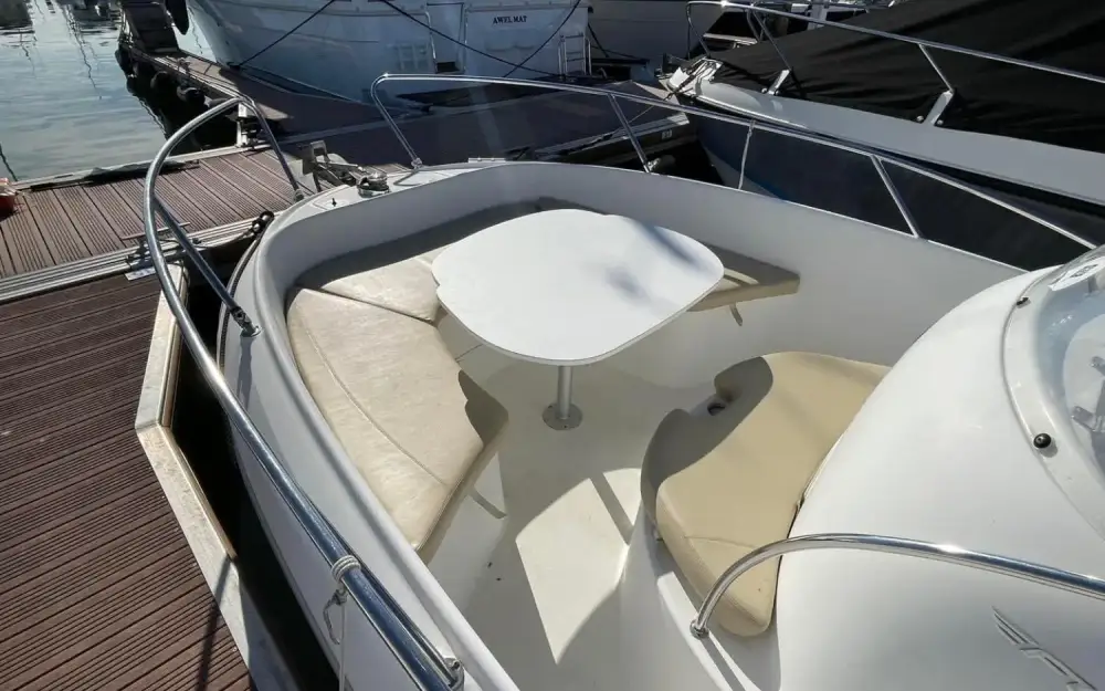 slider 3 Beneteau Flyer 650 Open