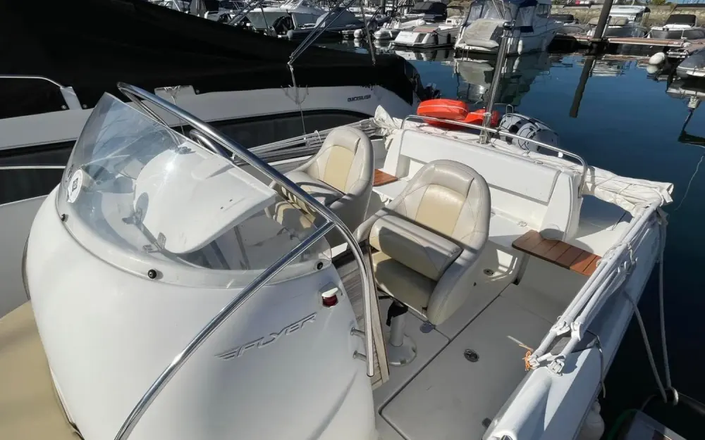 slider 4 Beneteau Flyer 650 Open - null