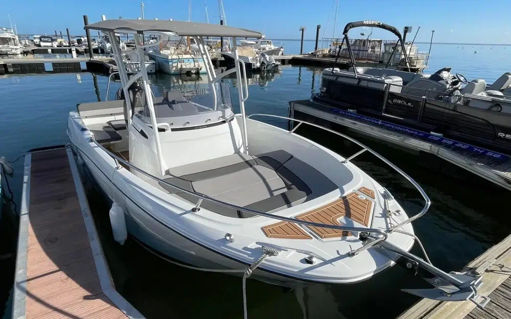 slider 0 Jeanneau Cap Camarat 6.5 CC