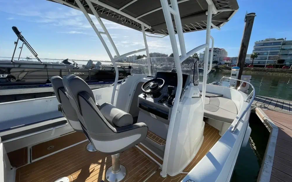 slider 6 Jeanneau Cap Camarat 6.5 CC