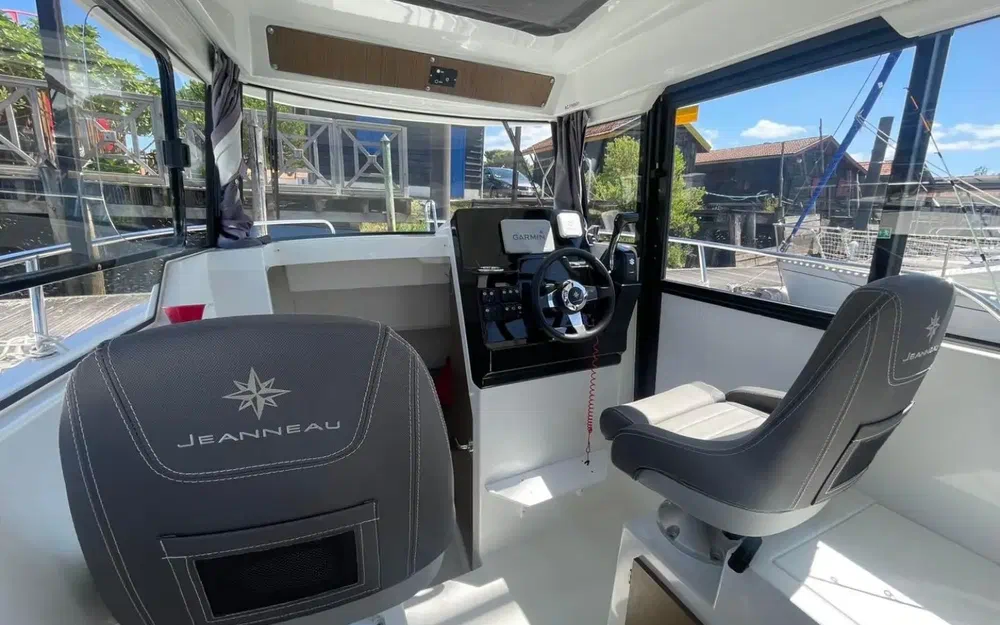 slider 18 Jeanneau Merry Fisher 695