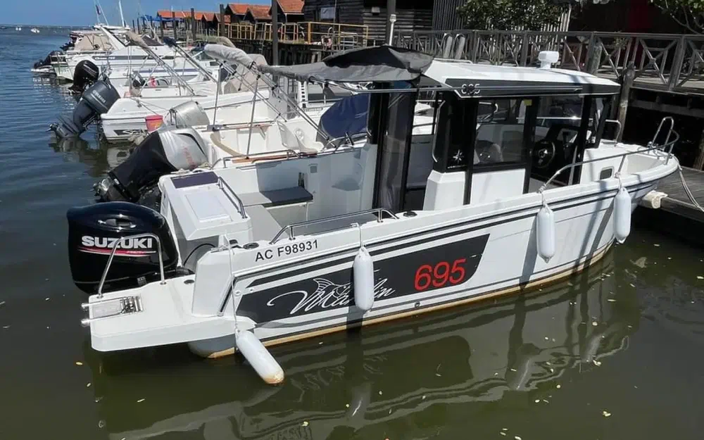 slider 1 Jeanneau Merry Fisher 695