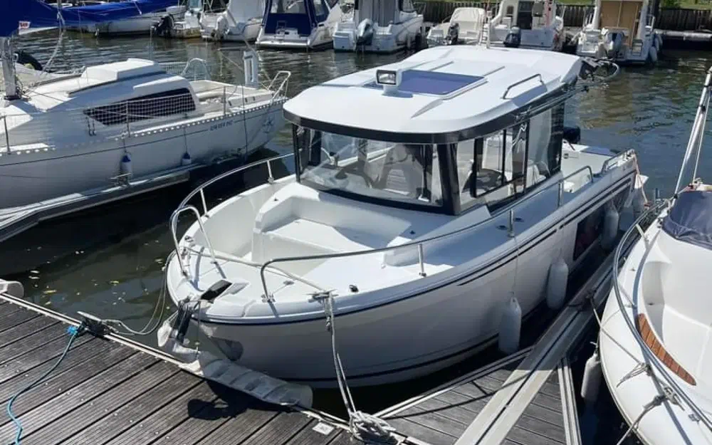 slider 3 Jeanneau Merry Fisher 695