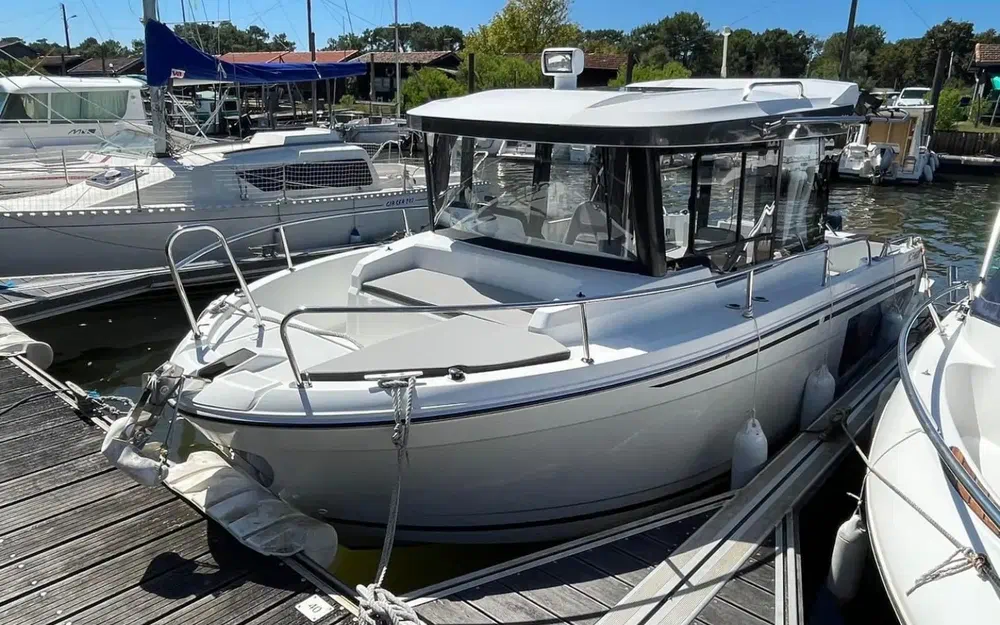 slider 5 Jeanneau Merry Fisher 695