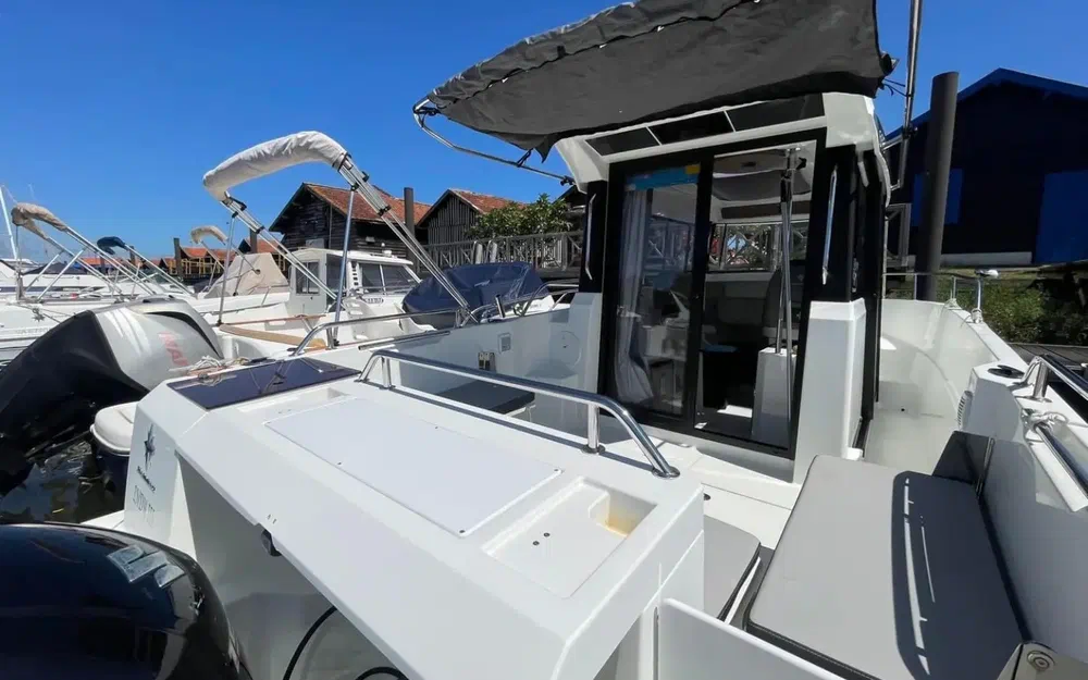 slider 7 Jeanneau Merry Fisher 695