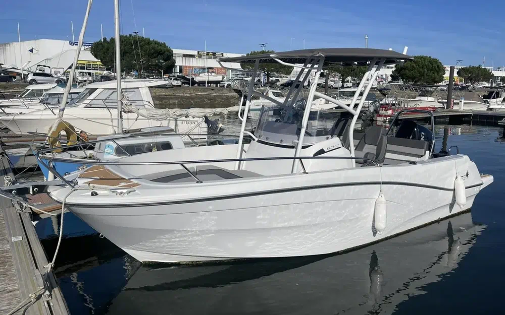 slider 1 Jeanneau Cap Camarat 6.5 CC