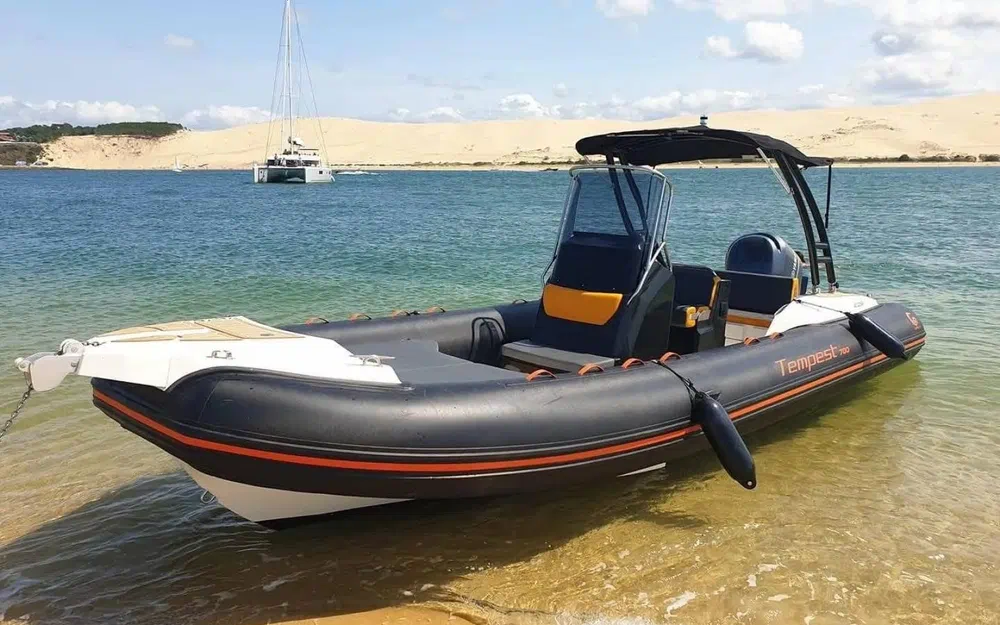 slider 0 Capelli Tempest 700