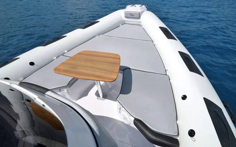 slider 7 Ranieri Cayman 28.0 Executive