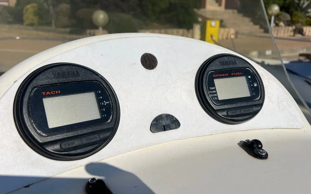 slider 23 Ultramar Winner 650