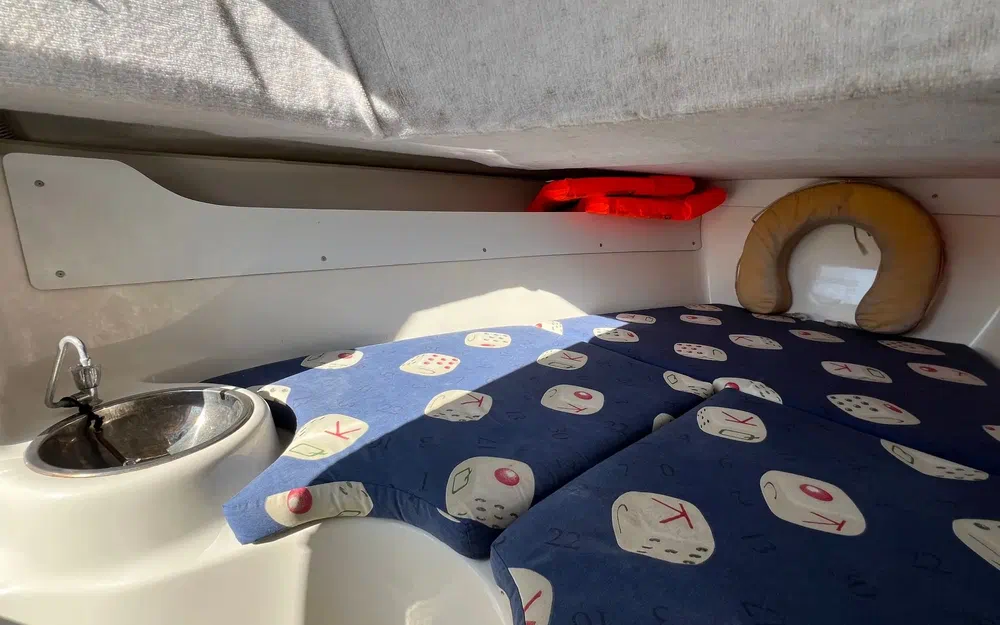 slider 33 Ultramar Winner 650